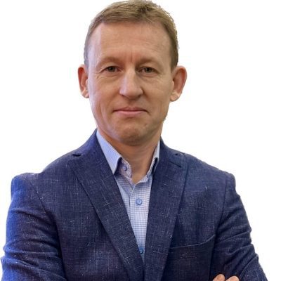 Ренеро генеральный директор.